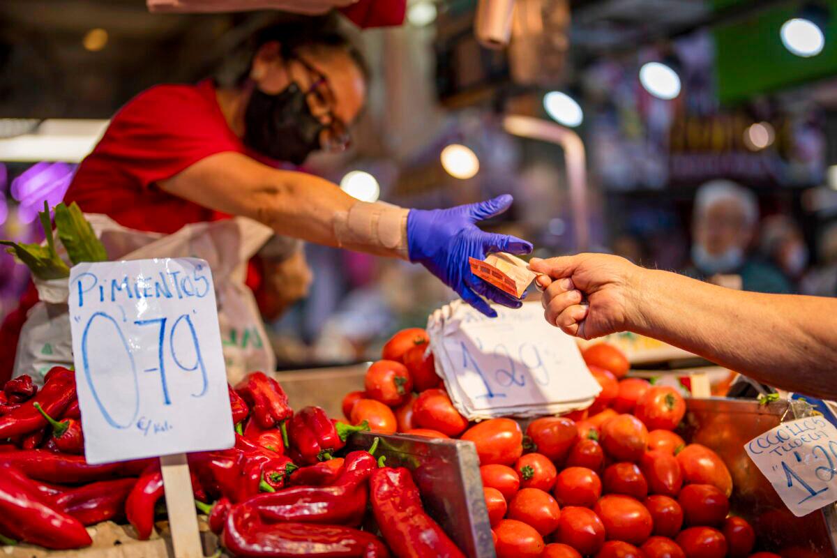 Inflation Roars to All-Time High of 8.6 Percent in Euro Area, Boosting Case for Rate Hike