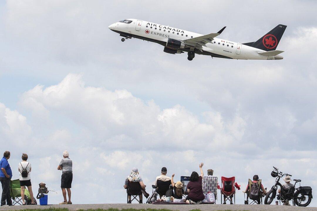 Canadian Airlines, Airports Top Global List of Delays Over the Weekend