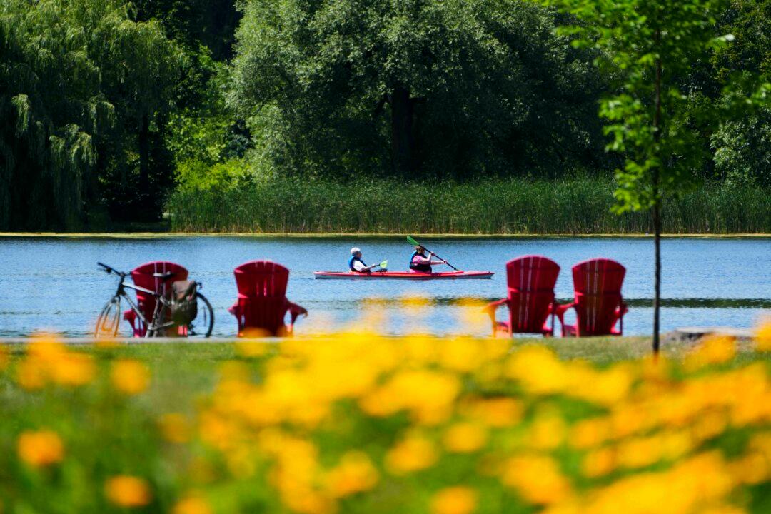 Environment Canada Issues Heat Warning in Yukon, Wildfires Prompt Road Closures