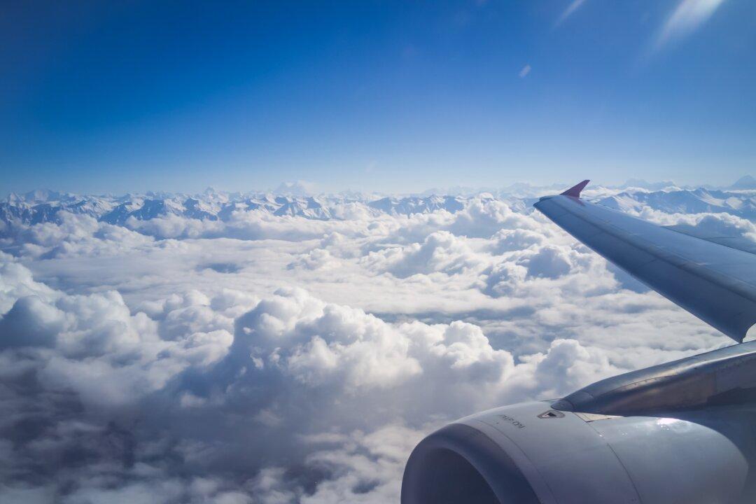 With Passenger Mask Mandate Gone, Flight Turbulence Stats Improve Markedly