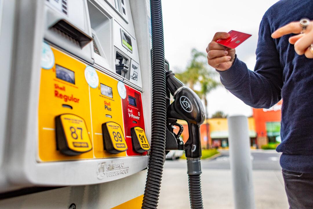 Gasoline Prices Fall for 26th Straight Day