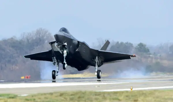 REPLAY: Poland Receives First F-35 Fighter Jets