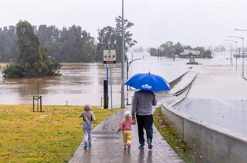 85,000 Australians in Sydney Under Evacuation as Flooding Continues