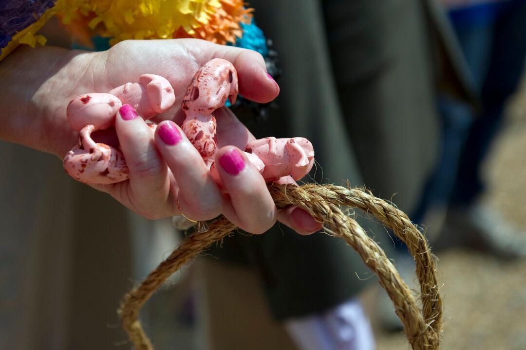 Judge Blocks Utah Law Banning New Licenses for Abortion Clinics