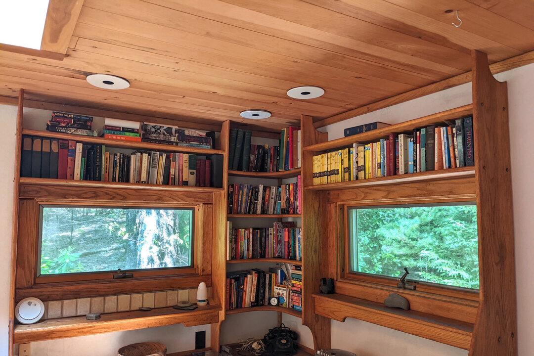 Ask the Builder: The Power of Books and Shelves