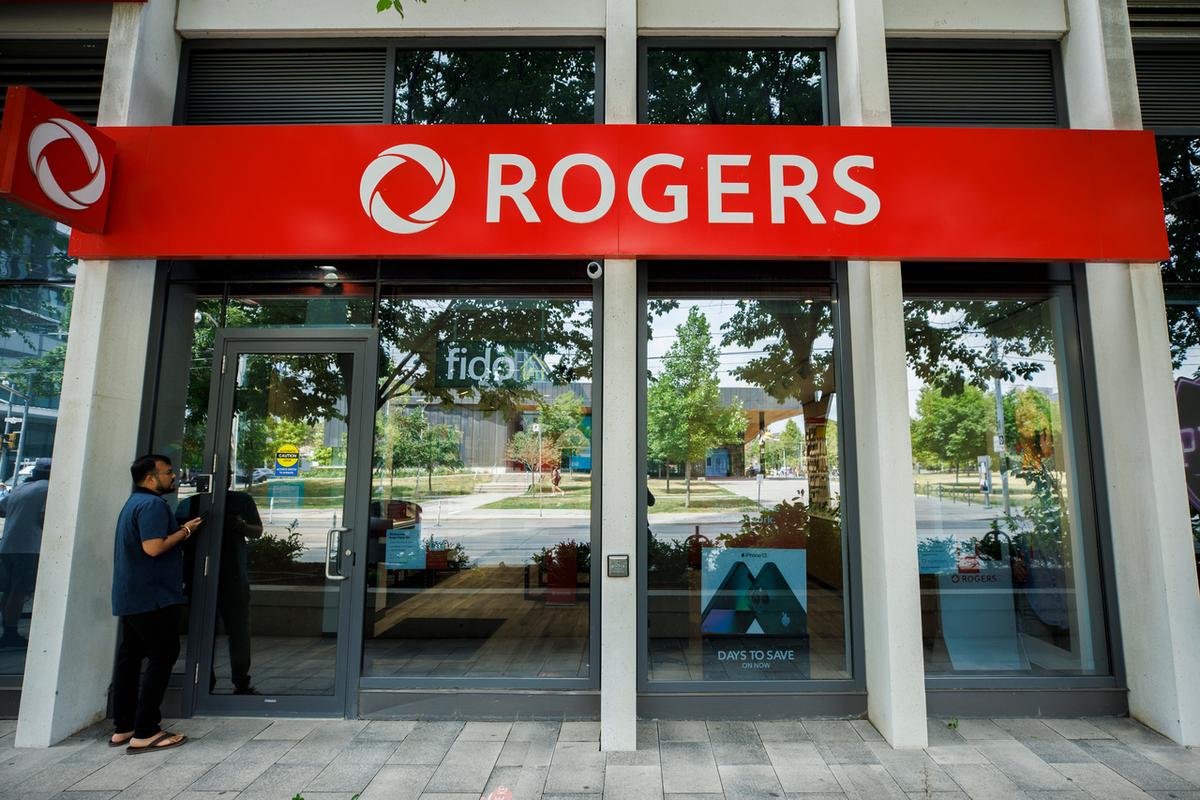 Rogers Outage Prompts Meeting Between Industry Minister and Telecoms Execs