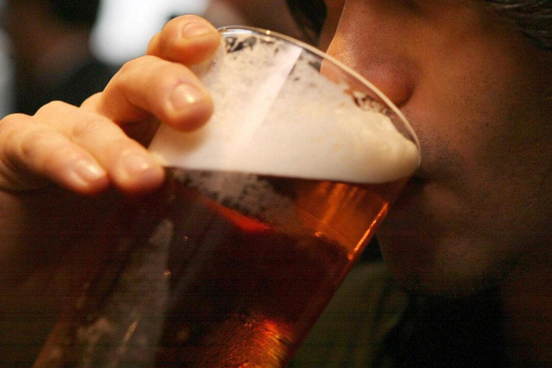 Australian Deaths by Alcohol Abuse at Record High, Suicide on the Rise