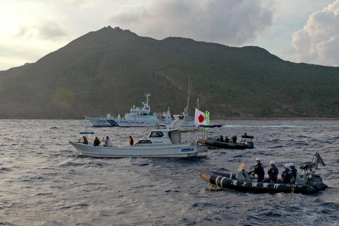 Japan, China Agree on ‘Reliable’ Operation of Military Hotline Amid Tensions