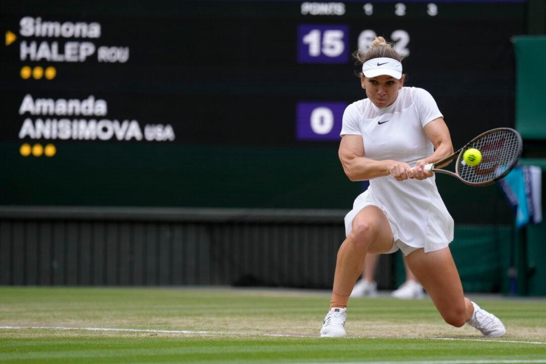 Simona Halep Gets Back to Semifinals in Wimbledon Return