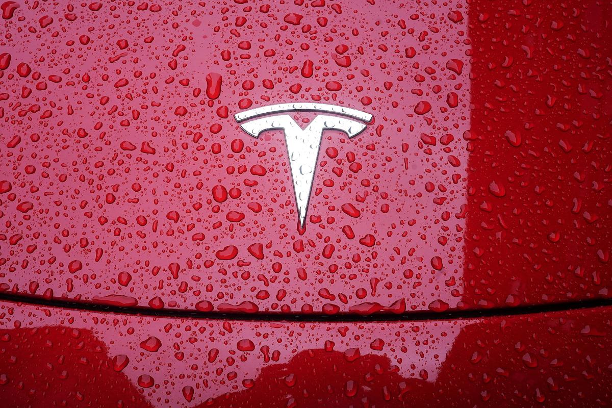 ‘Elon’s Fanboy’ Leo KoGuan Buys More Tesla Shares, Now Has Over 22 Million
