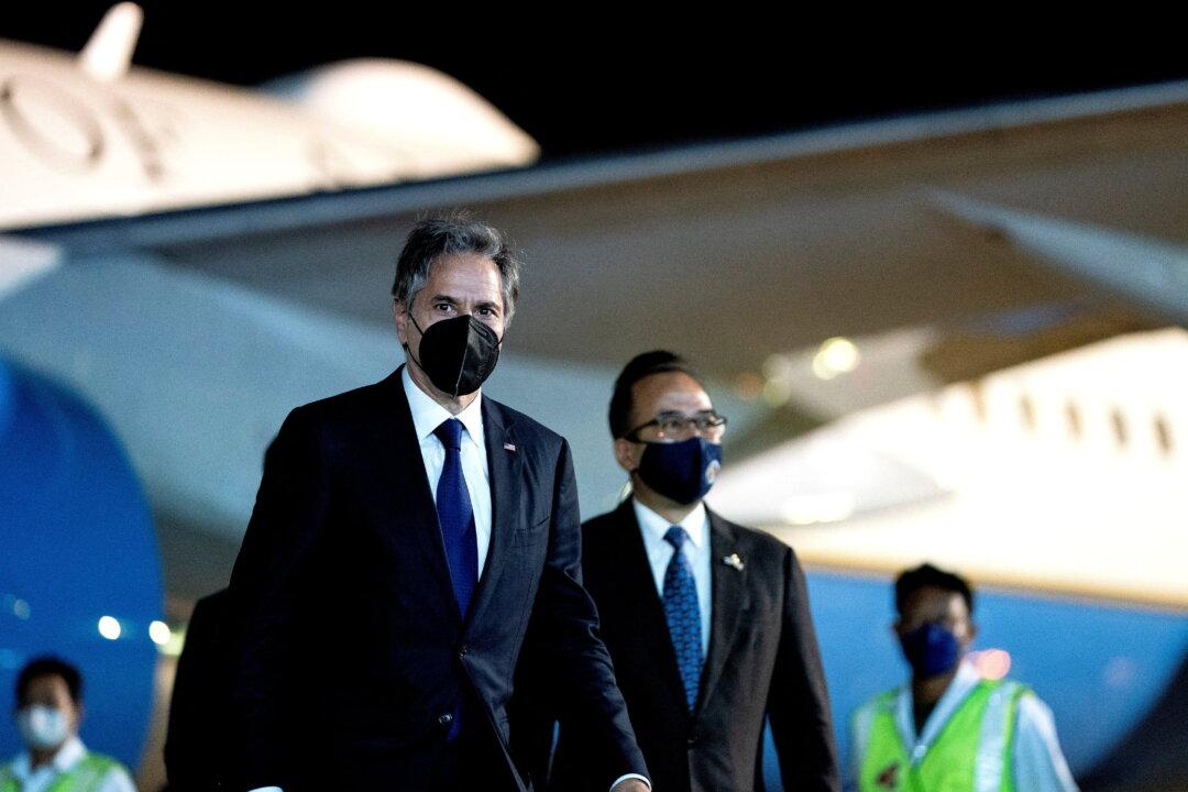 Blinken to Stop in Tokyo on Monday to Pay Respects After Abe Assassination