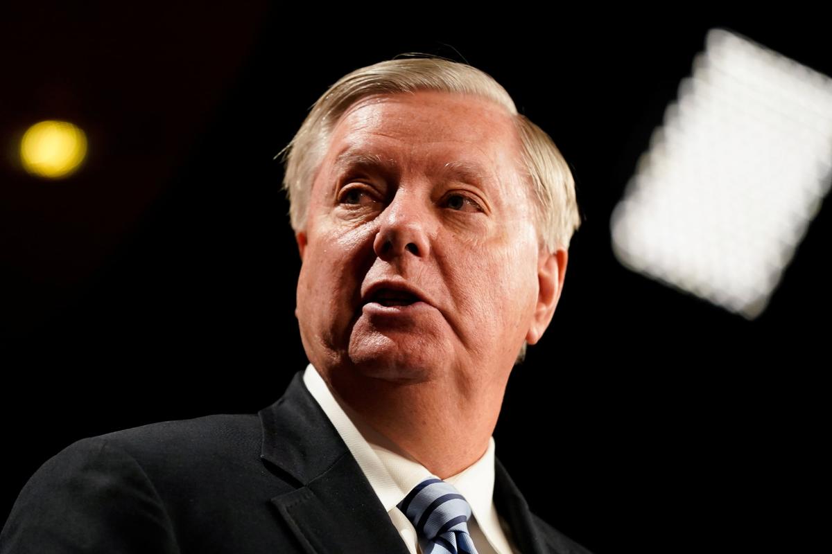 Graham: US Should Not Worry About ‘Provoking Putin’ By Boosting Military Aid to Ukraine
