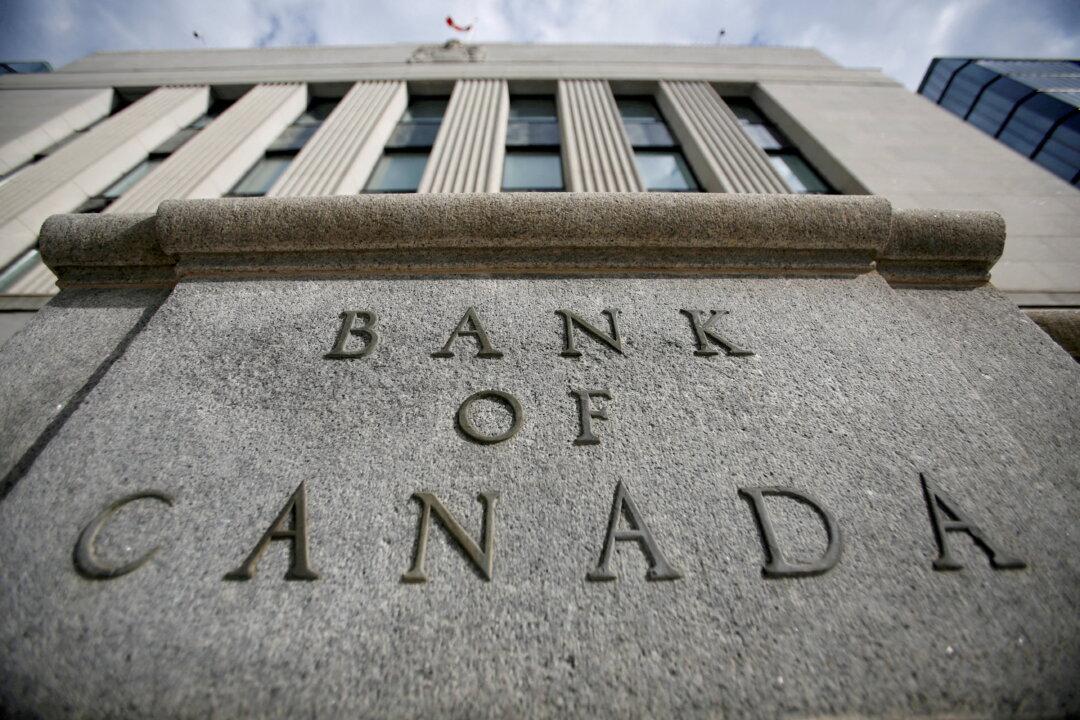 Economic Stimulus Should Have Stopped Earlier to Tame Inflation, Bank of Canada Says