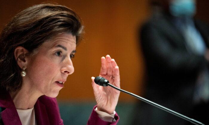 US Lawmakers Look to Carve Off Chips Funding to Speed Passage: Raimondo