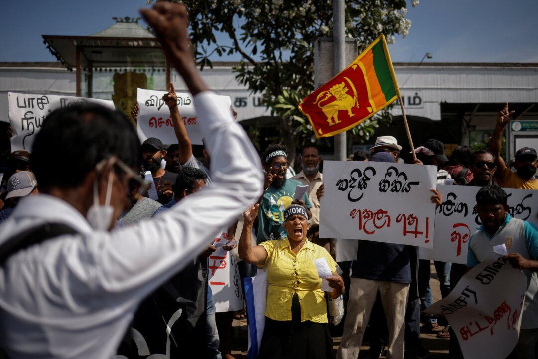 Sri Lanka’s Parliament Votes for New President as Protesters Wait