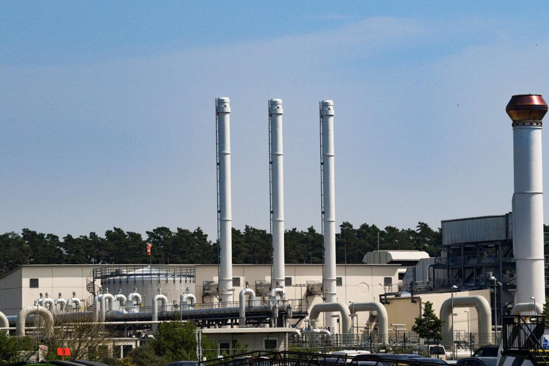 European Union Announces Compromise Gas Curbs Amid Russia Supply Cuts