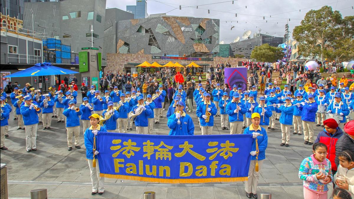 Falun Dafa March in Melbourne, Australia Described as an Example of Peaceful Protest