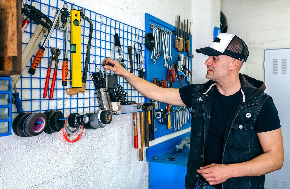 How Should I Organize My Garage This Summer?