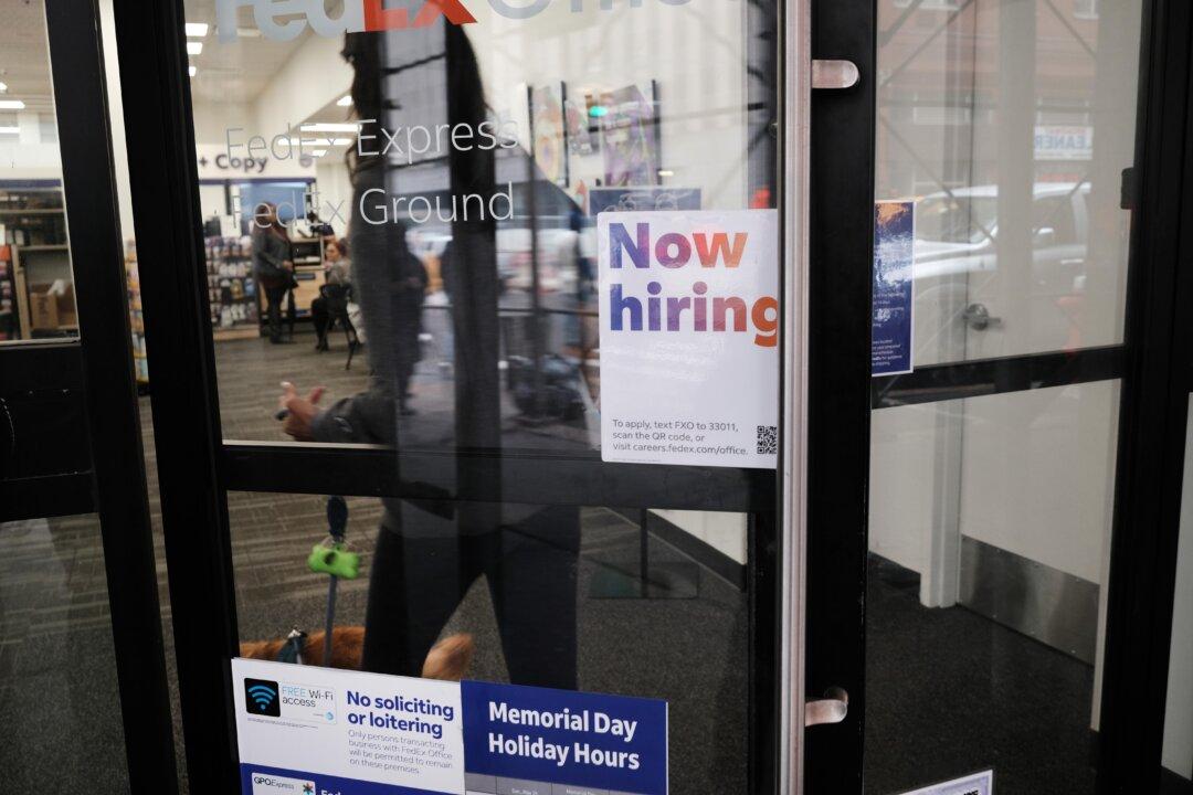 In Sign of Slowing Labor Market, US Job Openings Fell Sharply in June