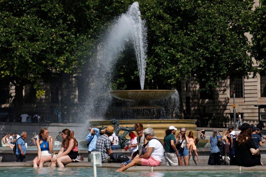UK Met Office Extends Amber Warning for ‘Extreme Heat’