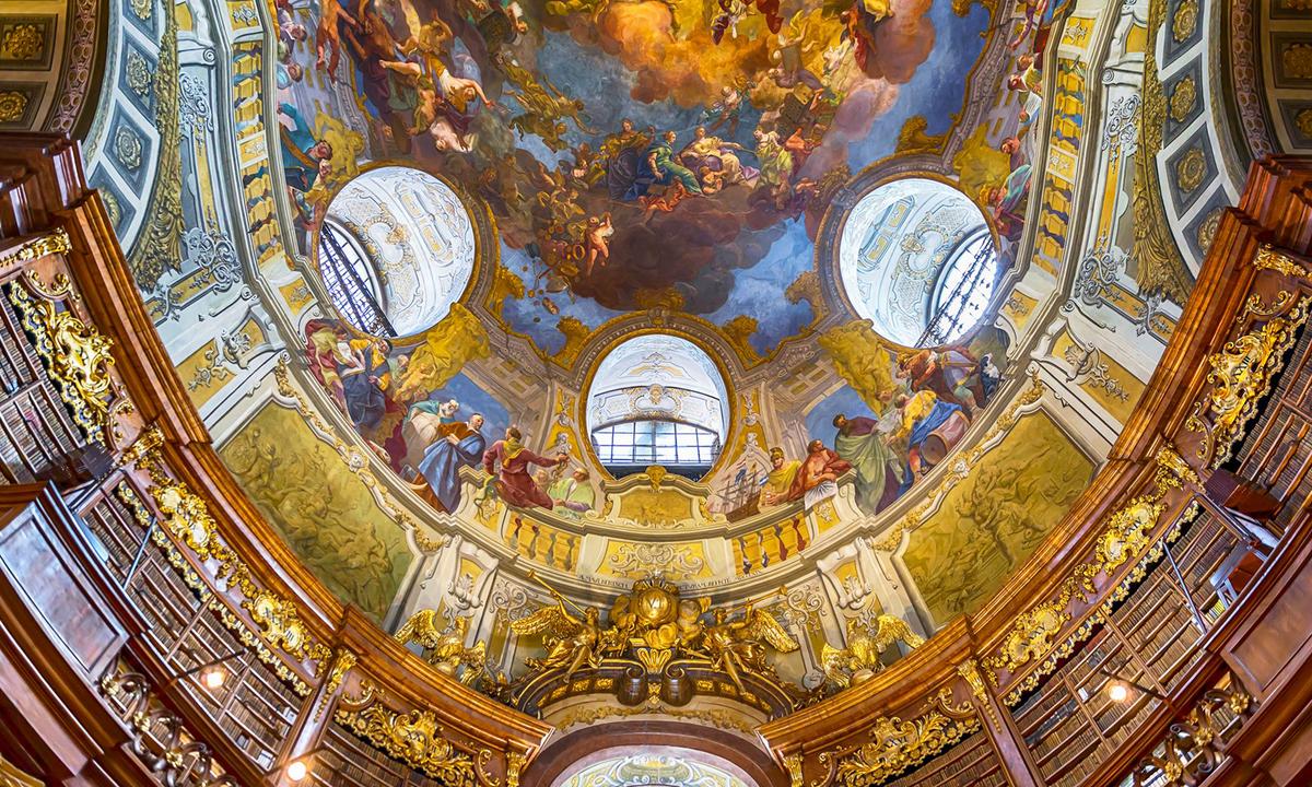 Treasured Libraries: Man Travels to 101 Countries Photographing Libraries All Over the World