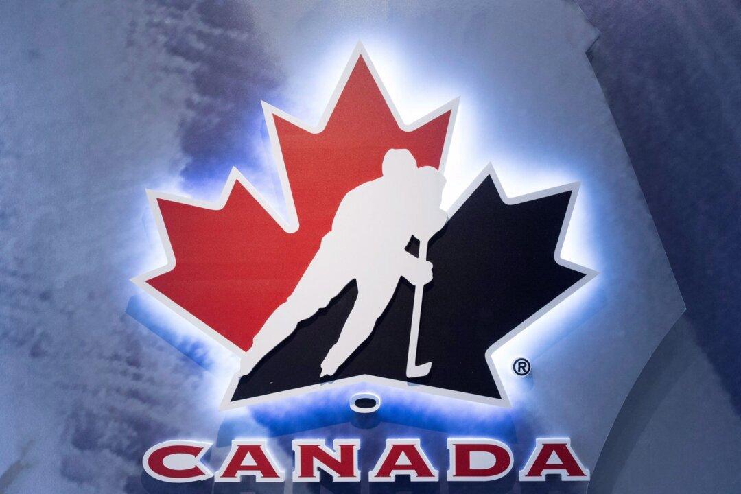 Minor Hockey Players Required to Keep ‘Minimum Attire’ When Changing to ‘Promote Inclusion’