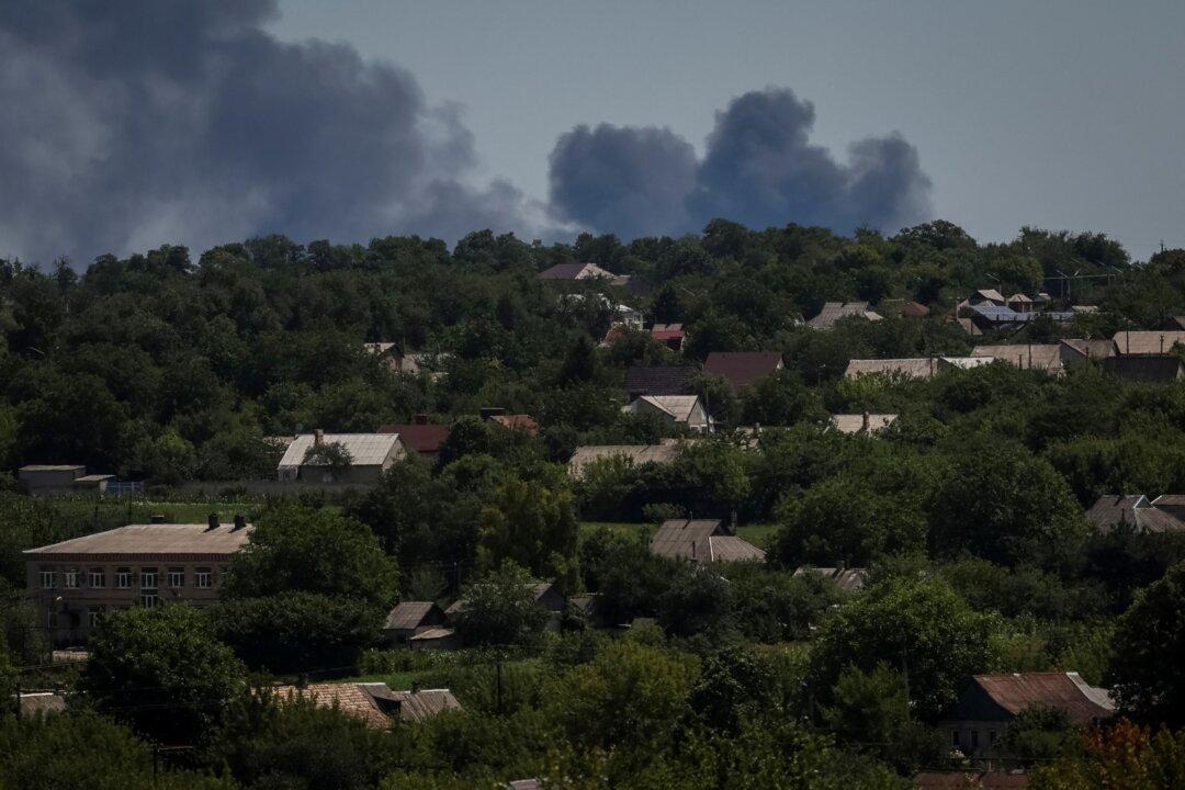 Russia Strikes Ukrainian City a Day After Grain Talks Breakthrough