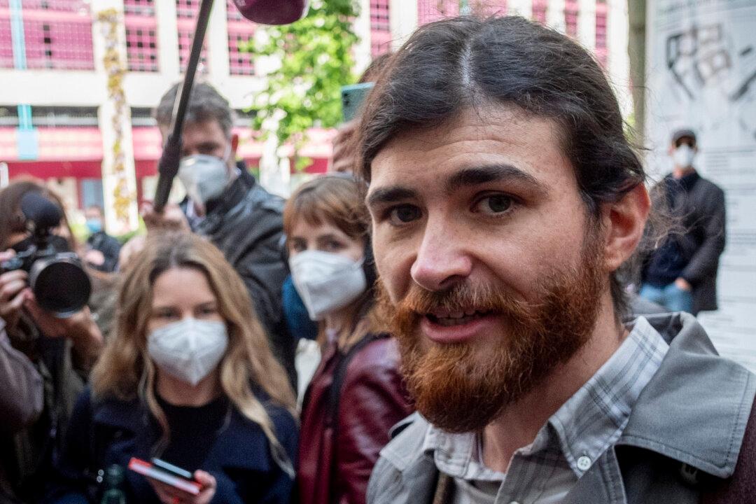 German Soldier Who Posed as Refugee Convicted of Attack Plot