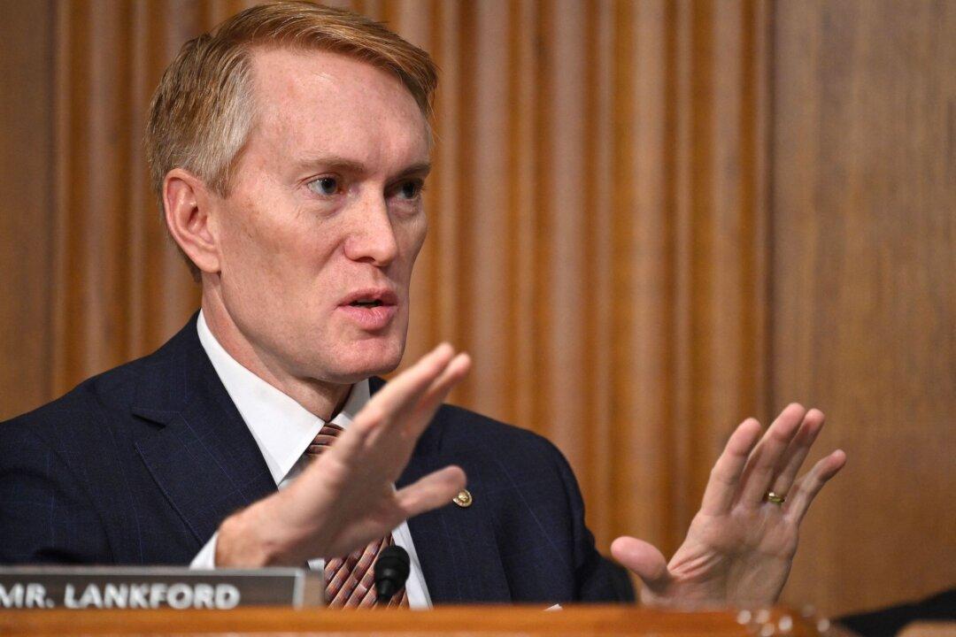 Democrats Refused to Include Measures to Address Illegal Immigrant Crisis in Cities: Sen. Lankford