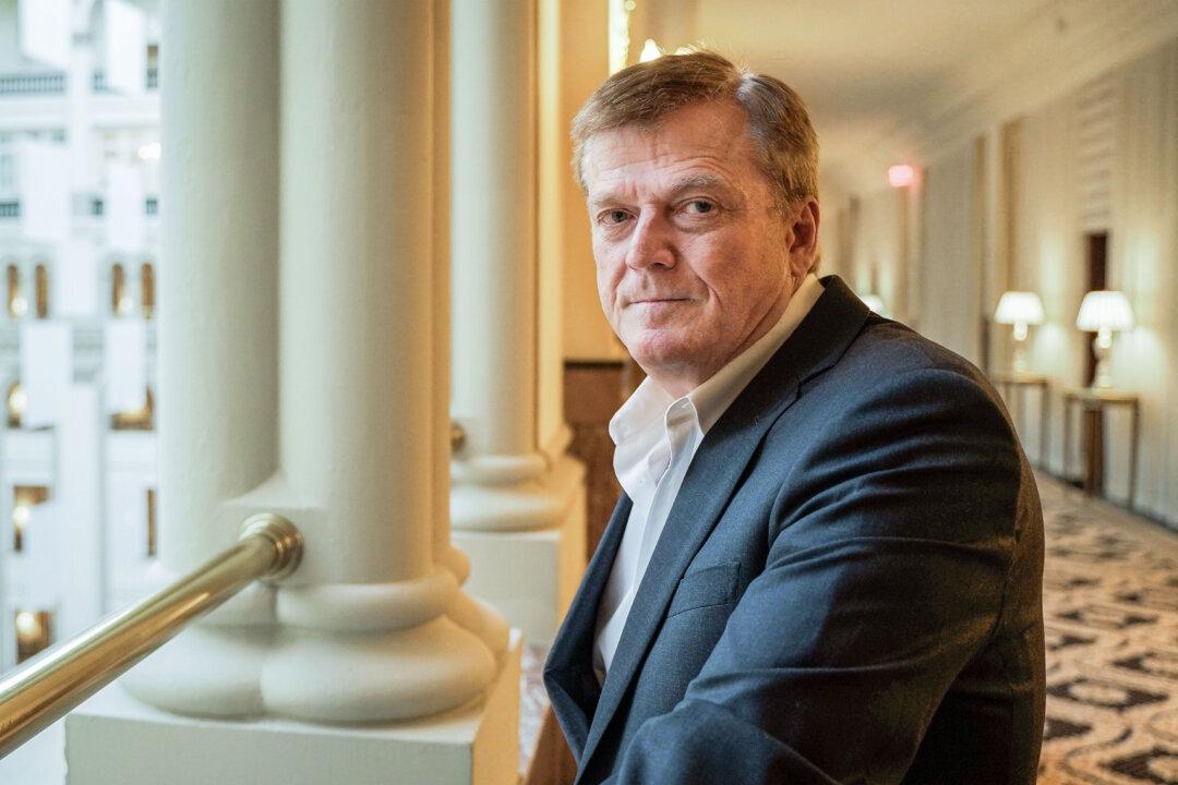 ‘Christmas Miracle’: Patrick Byrne Offers $500,000 to Jan. 6 Legal Fund, Organizer Says