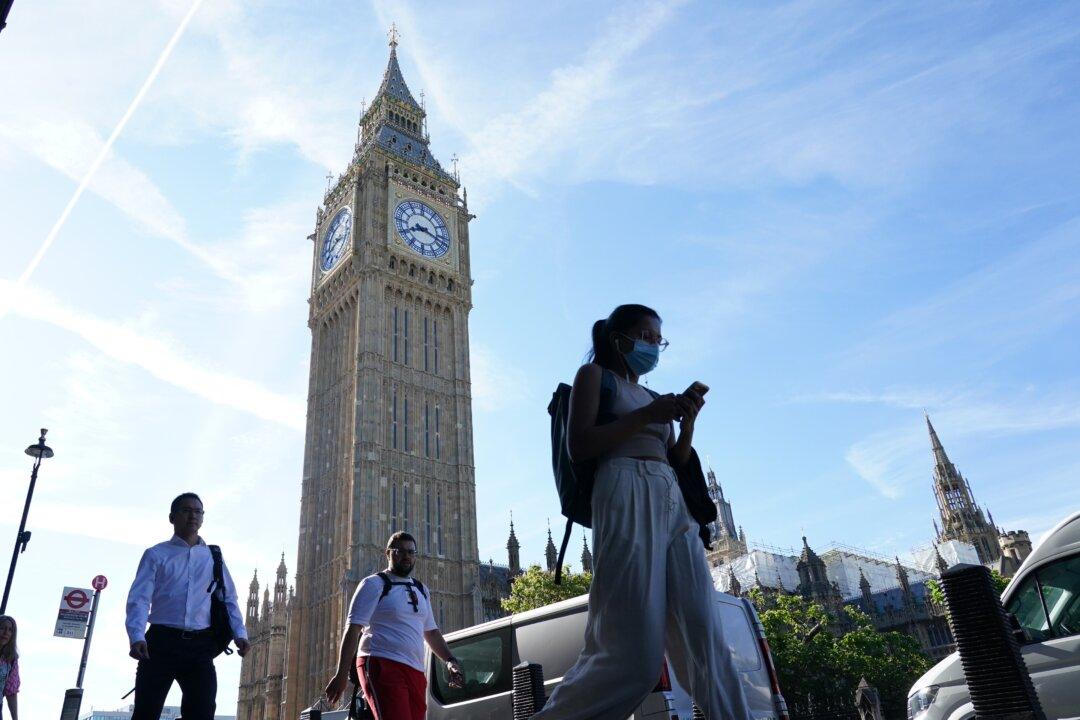 Government Must Do More to Recoup Taxpayer Billions Lost to Fraud, Say MPs