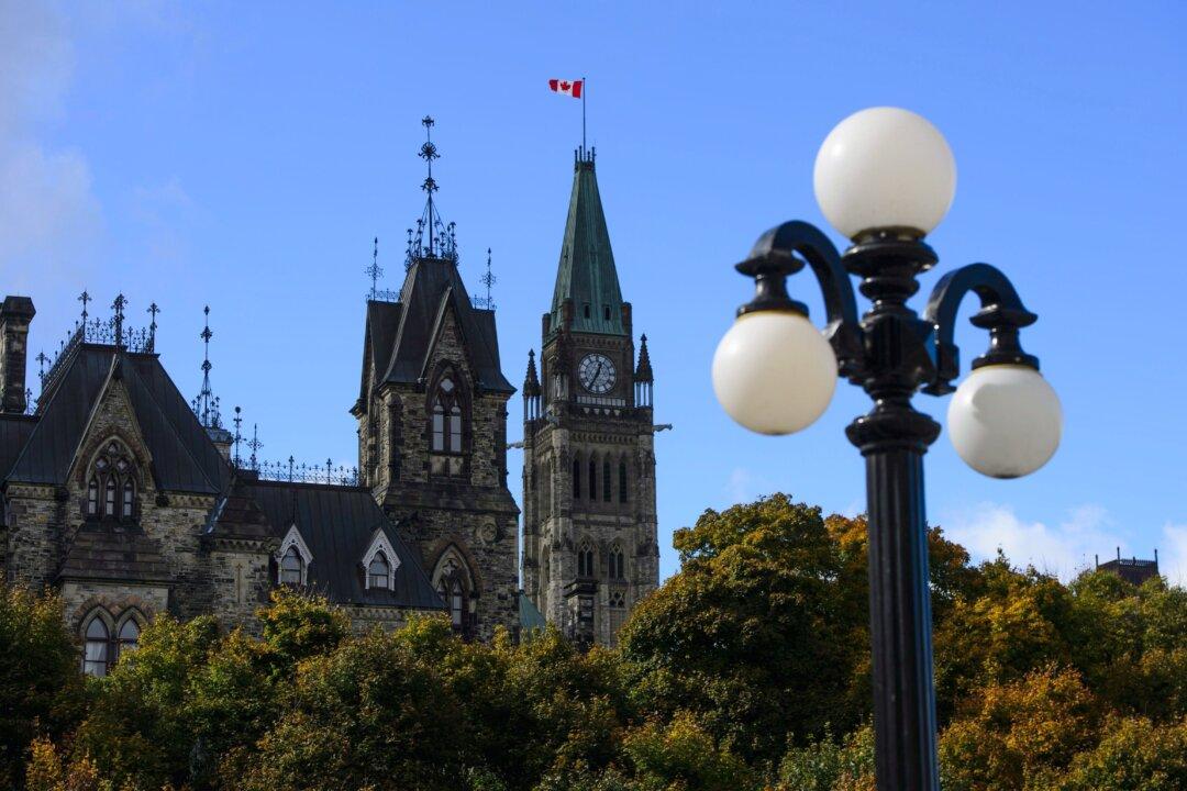 Canadians Concerned About Feds’ Management of the Pandemic: Report