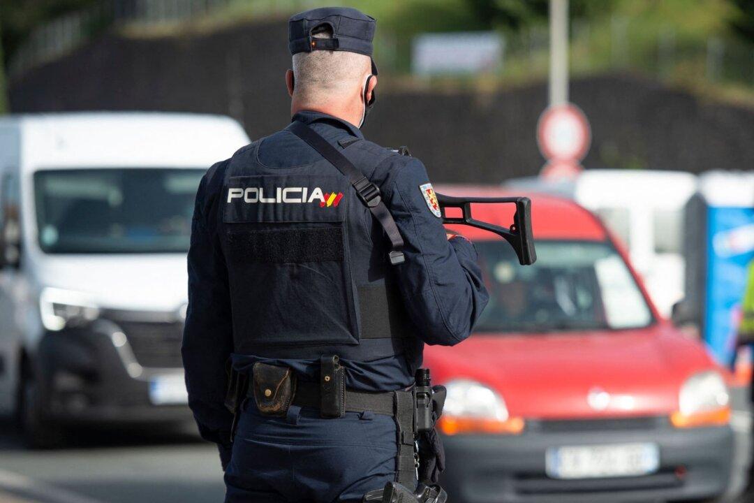 4 Shot, 1 Stabbed at Spanish Nightclub