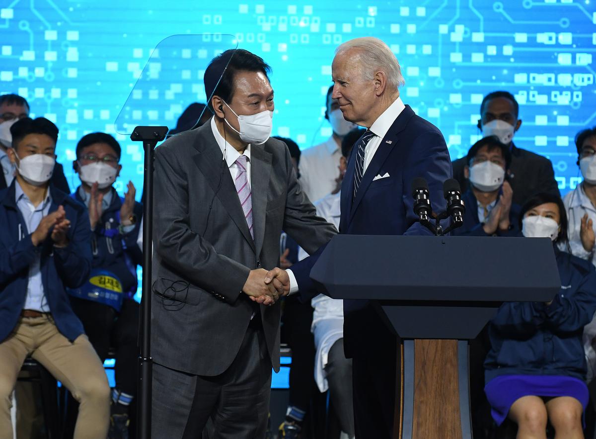 South Korea Given Deadline to Join US-Led Chip Alliance Amid Mounting Pressure from Beijing