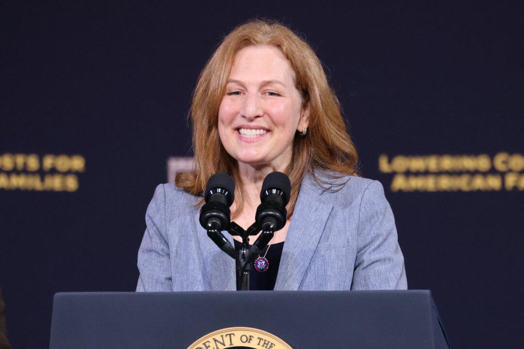 Five Republicans Aim to Unseat Washington Democrat in August Top-Two Primary