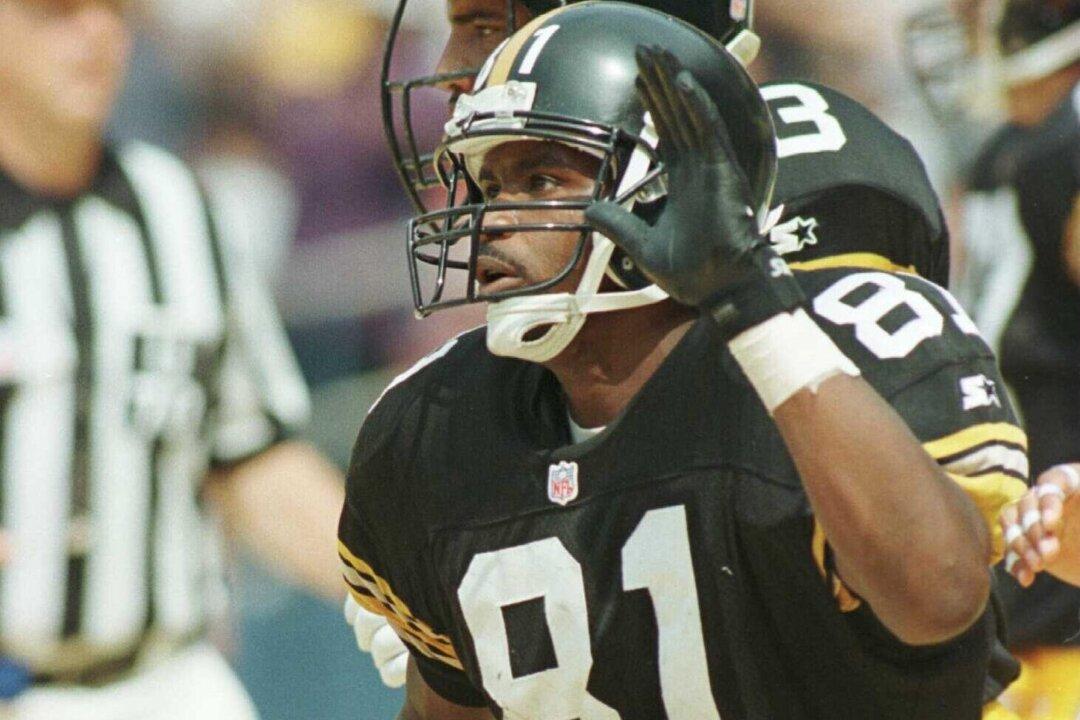 Charles Johnson, Former Super Bowl Champ Dead at 50