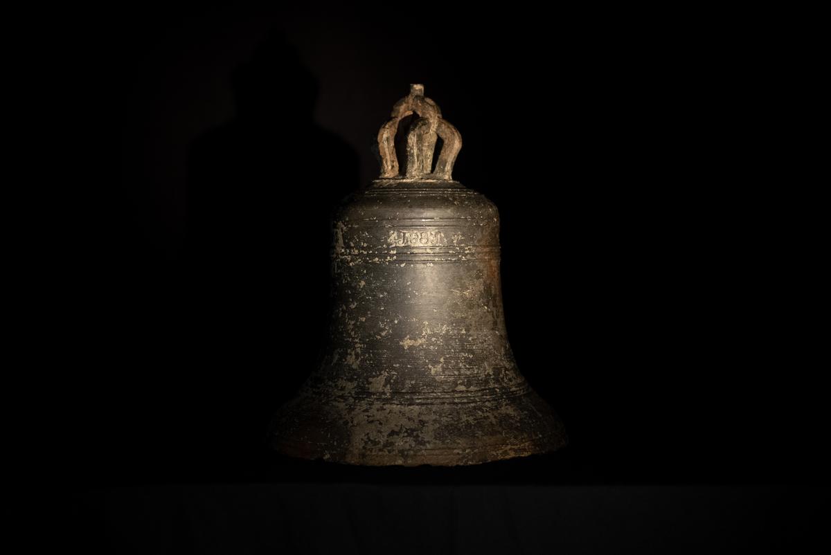 The bell measures 53.2 cm high and weighs 65 kg (143 pounds). (Courtesy of University of East Anglia)