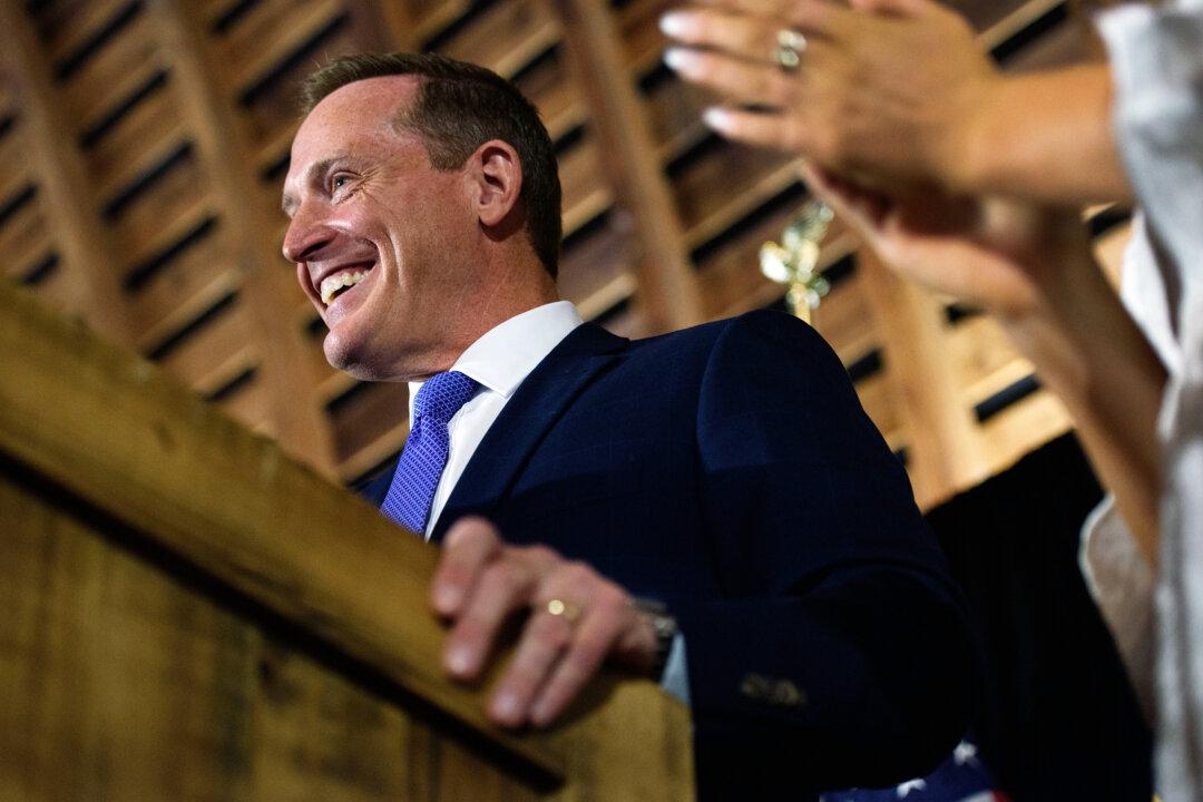 House Dems Say No to Switching Funds for 87,000 New IRS Agents to Hire More Border Patrol Agents