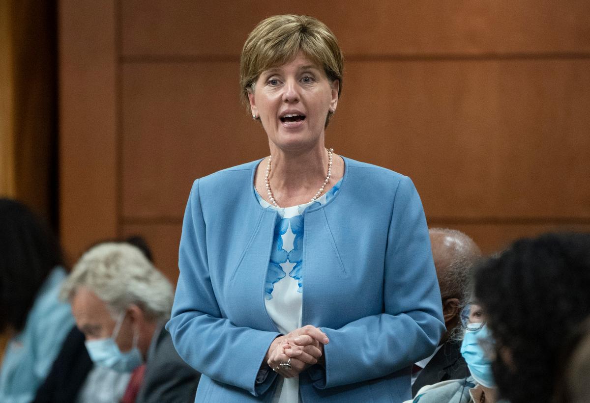 Provinces Denounce Feds for Pushing Ahead on Imposing Fertilizer Emission Reductions