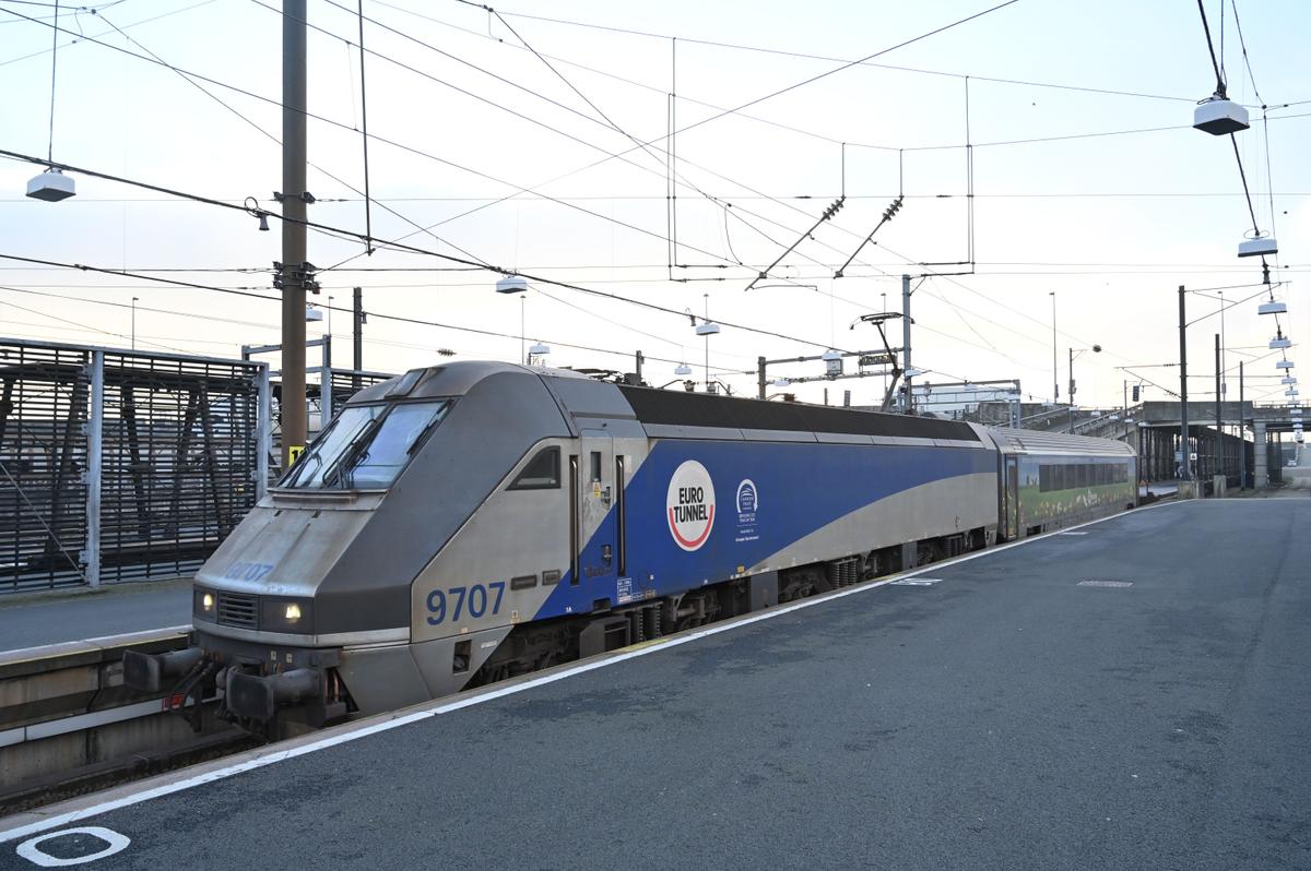 England Channel Travel Chaos Continues as Eurotunnel Becomes ‘Hotspot of Holiday Hell’