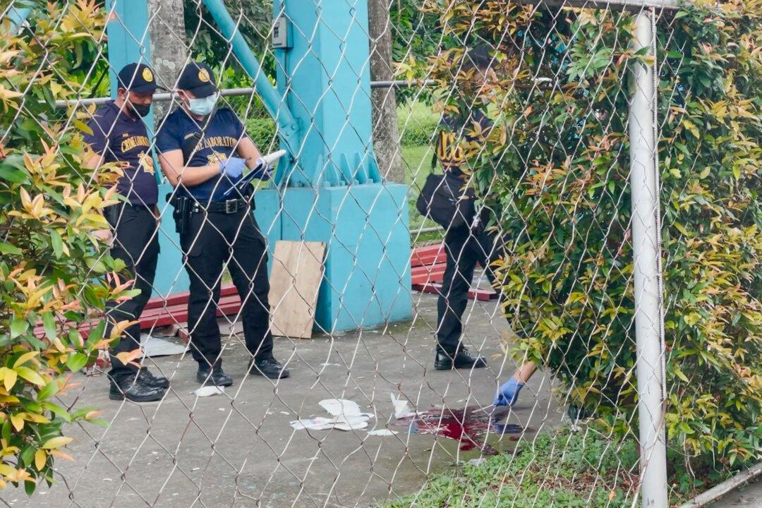 Former Mayor, Body Guards Assassinated During Daughter’s Graduation Ceremony at Top Philippines University