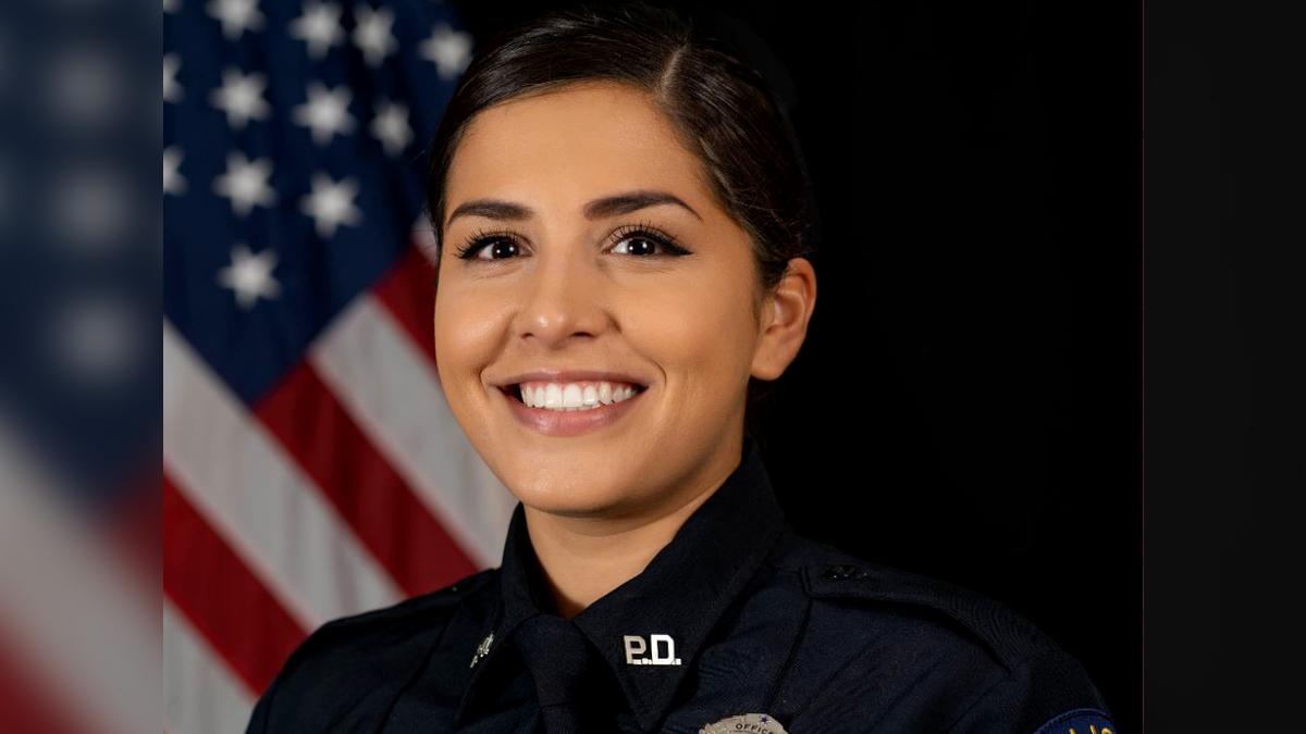 Texas Police Officer in Stable Condition After She Was Shot in Face by Carjacking Suspect