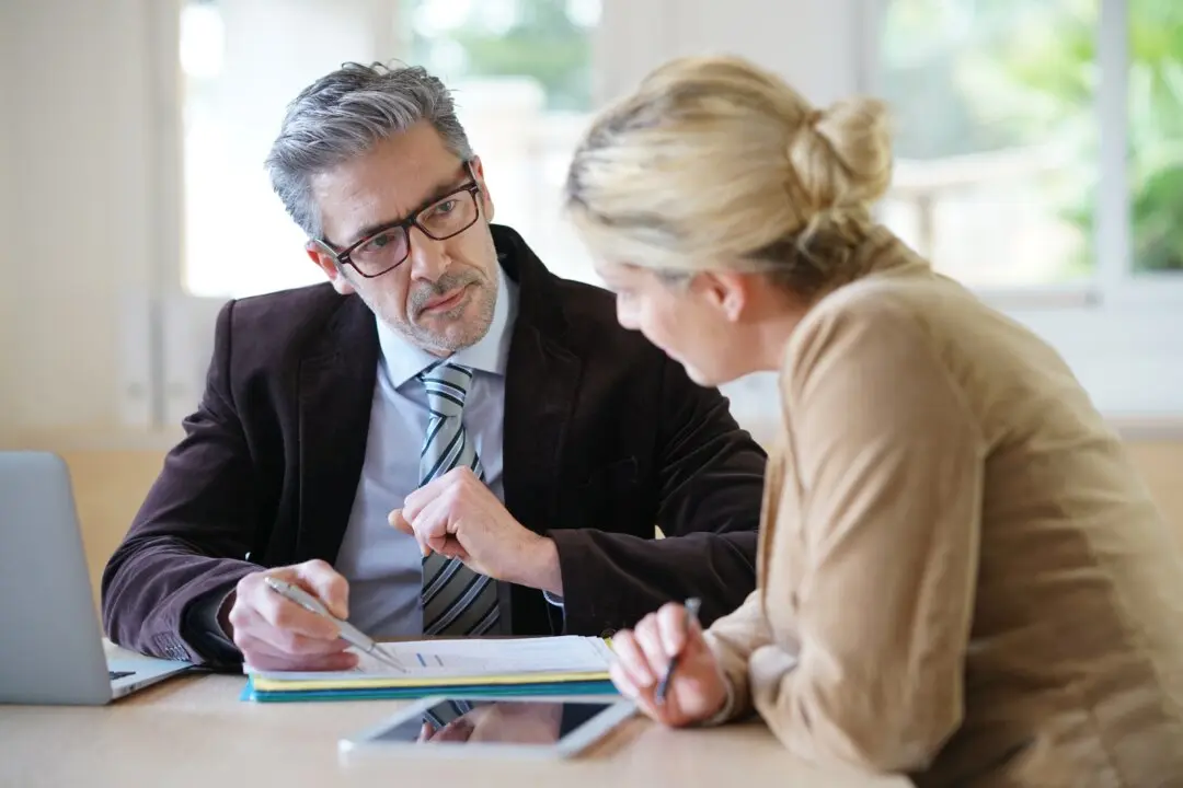 How to Get Free Financial Advice (Without Getting What You Pay For)