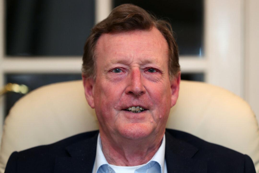 Tributes Pour in for David Trimble, Key Figure in Northern Ireland Peace Process