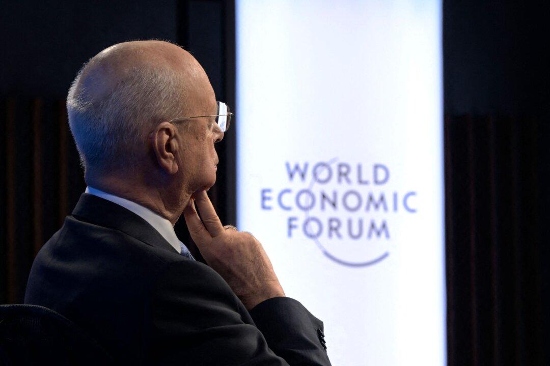 World’s Largest Miners Pledge ‘Nature Positive’ Future at WEF Meeting in Davos