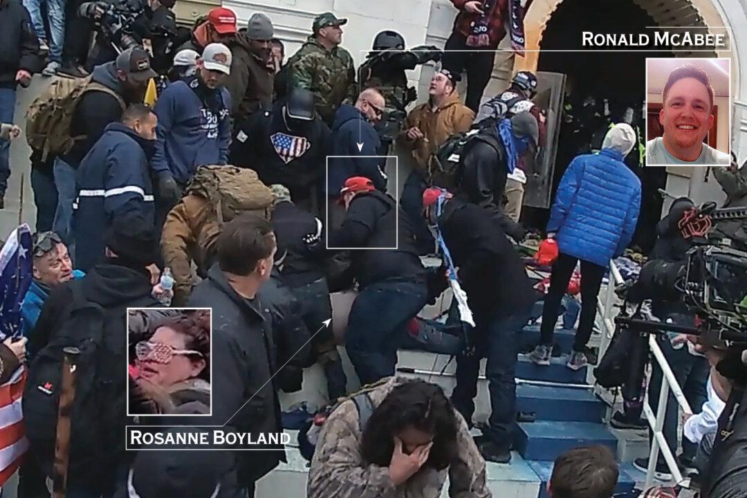 Former Sheriff’s Deputy Ronald McAbee Considering Jan. 6 Plea Deal Just Before Trial