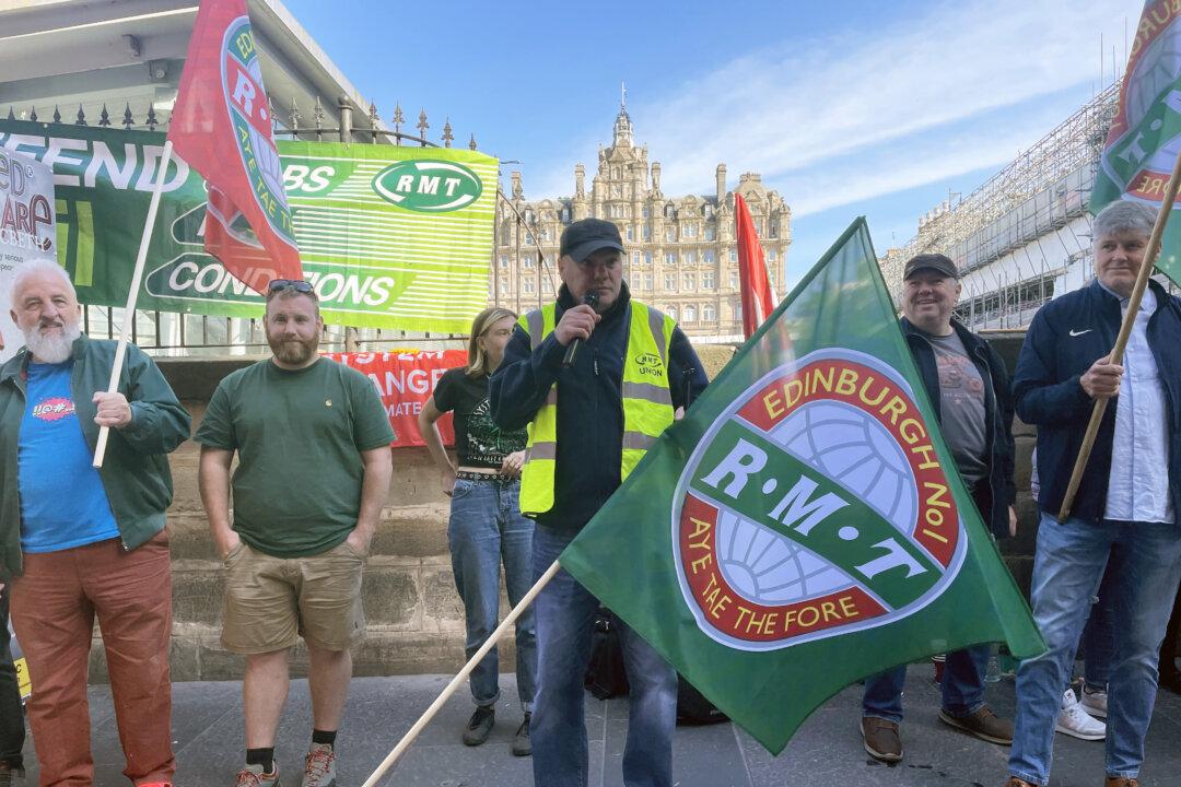 UK Rail Union to Stage Series of Strikes During Festive Season