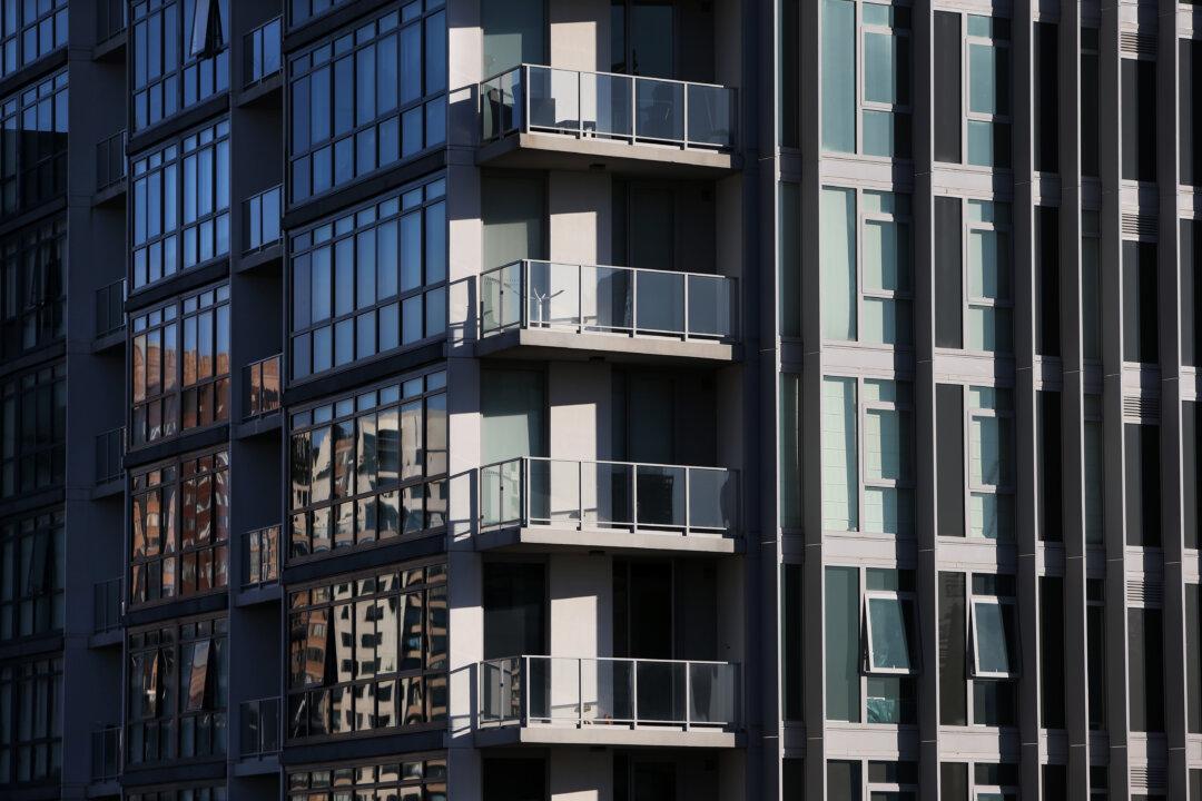 Australian Unit Values Falling at Fastest Rate in 40 Years: CoreLogic