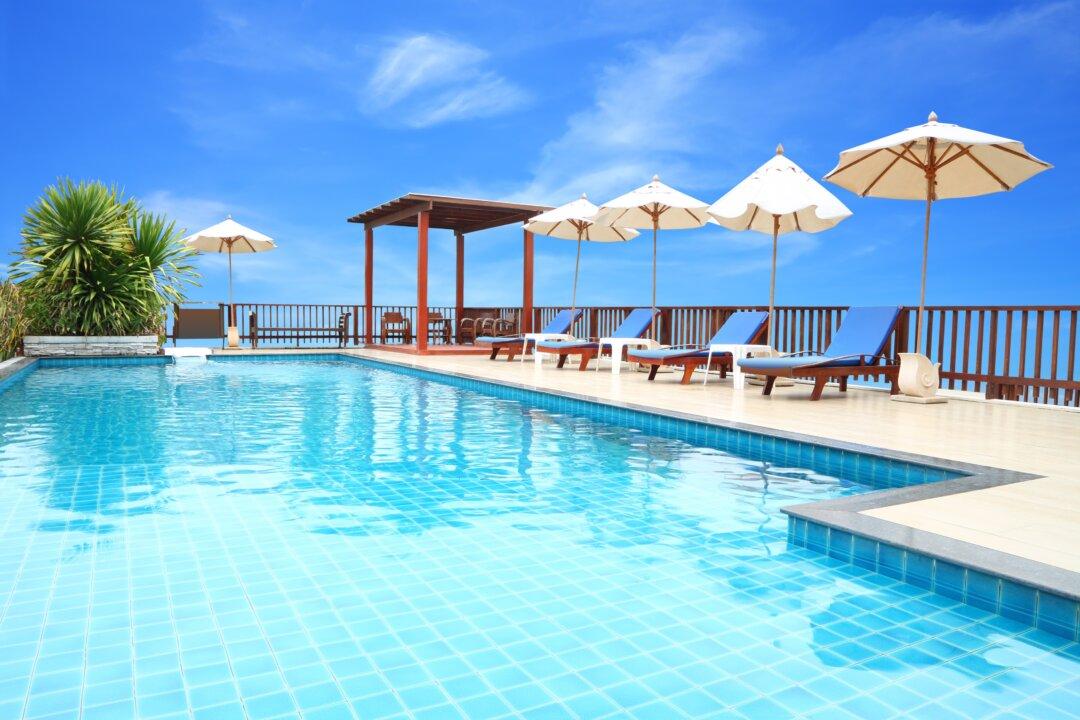 This Couple Has Made $177,000 by Renting out Their Pool