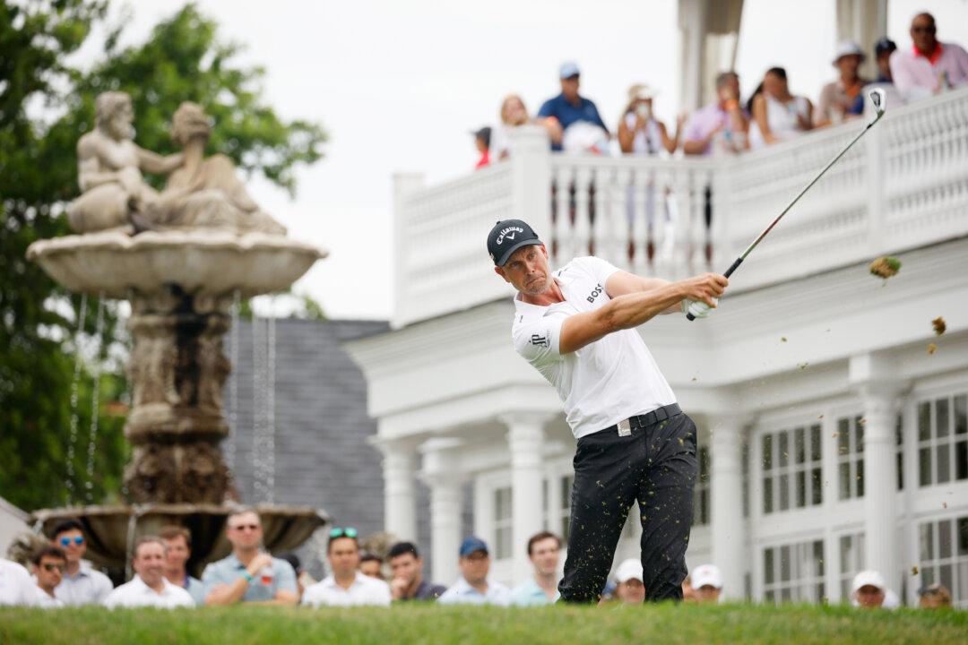 Stenson Happy to Shake Off ‘Emotional’ Week to Lead at Bedminster